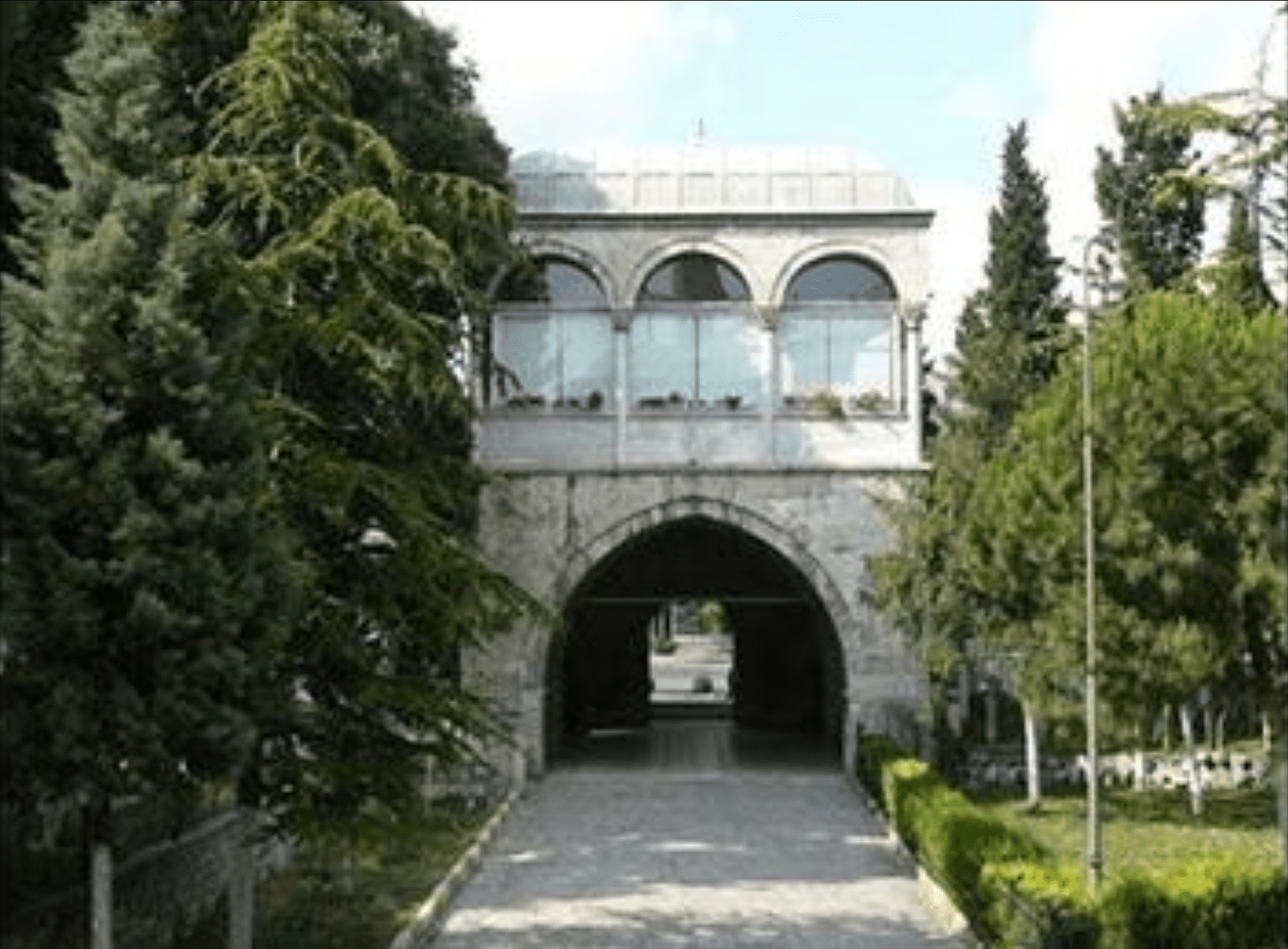 Hekimoğlu Ali Paşa Kütüphanesi